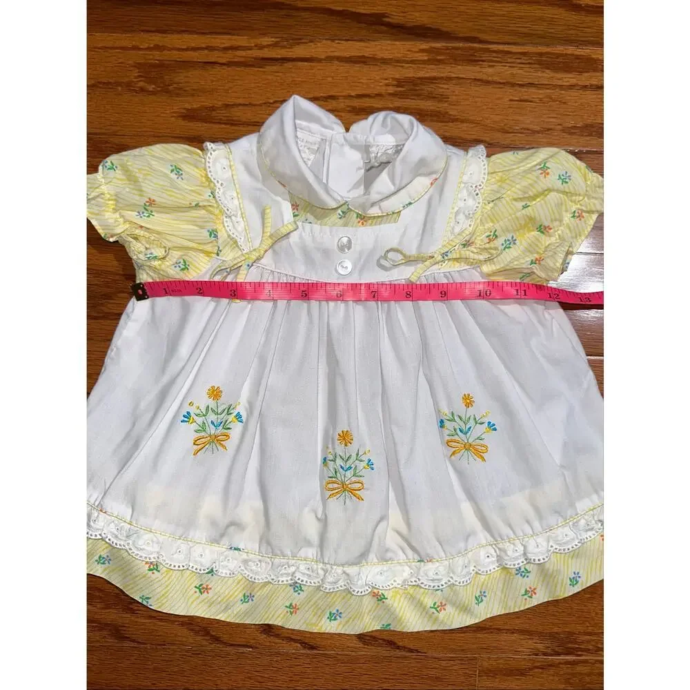 Vintage Baby Girls Prairie Cottage Embroidered Floral Ruffle Dress Size 9M